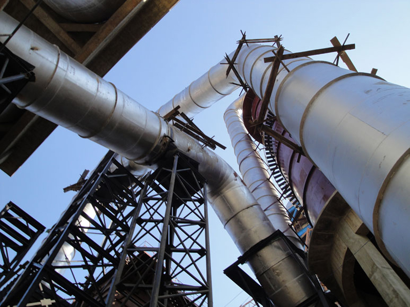 统一工业油系列产品 为中国最大水泥生产企业加油！