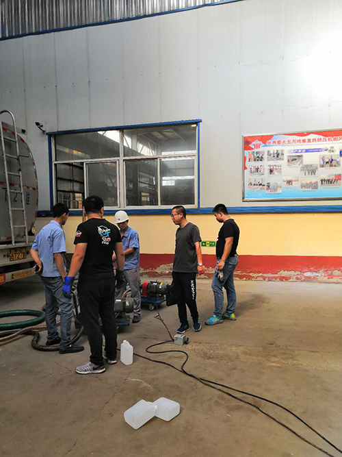 统一抗磨液压油助力世界首台5万吨垂直挤压机