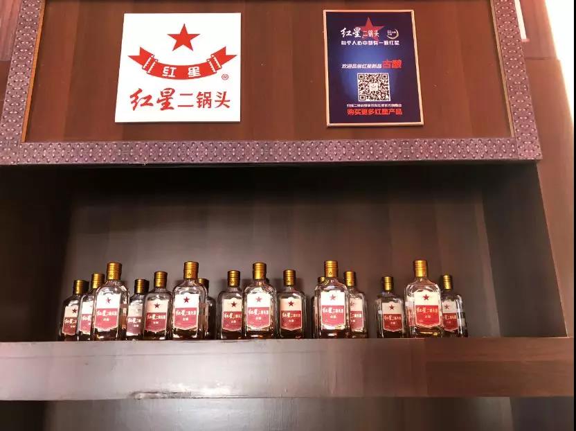 统一润滑油携手星巴克，在大漠建起一座“新龙门客栈”！