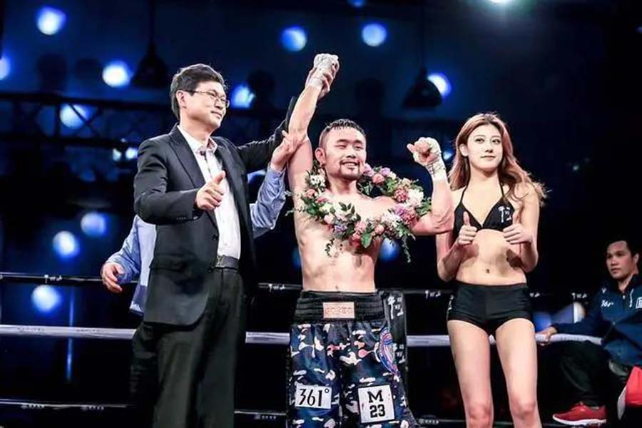 以平凡故事演绎不凡力量，一起为“外卖拳王”投票加油！