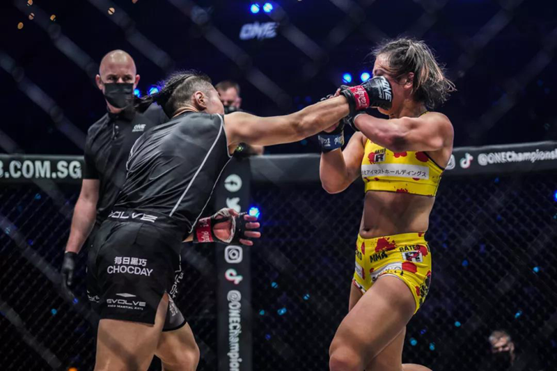 微信图片_20220117204107.png 统一润滑油恭贺熊竞楠斩获第7个女子草量级世界冠军