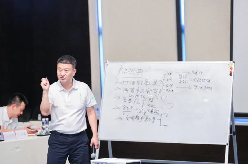 统一石化北京私享荟顺利召开，探讨新的机遇与运势