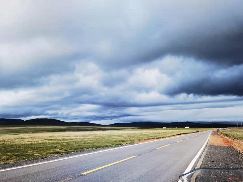 统一润滑油小课堂：油表灯亮了，没找到加油站怎么办？