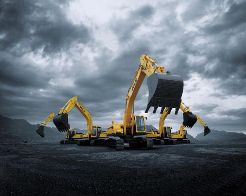 统一工程移山柴机油，用专业引领工程机械精养时代