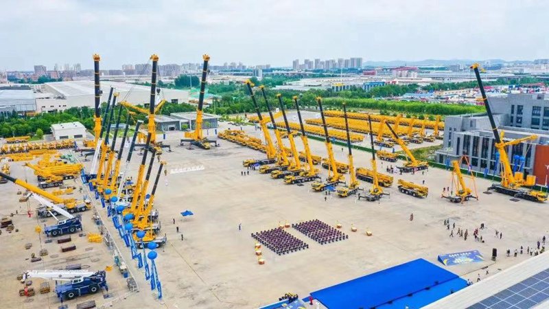 向碳中和时代迈进，统一润滑油参加徐工国际客户节