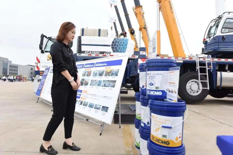 向碳中和时代迈进，统一润滑油参加徐工国际客户节